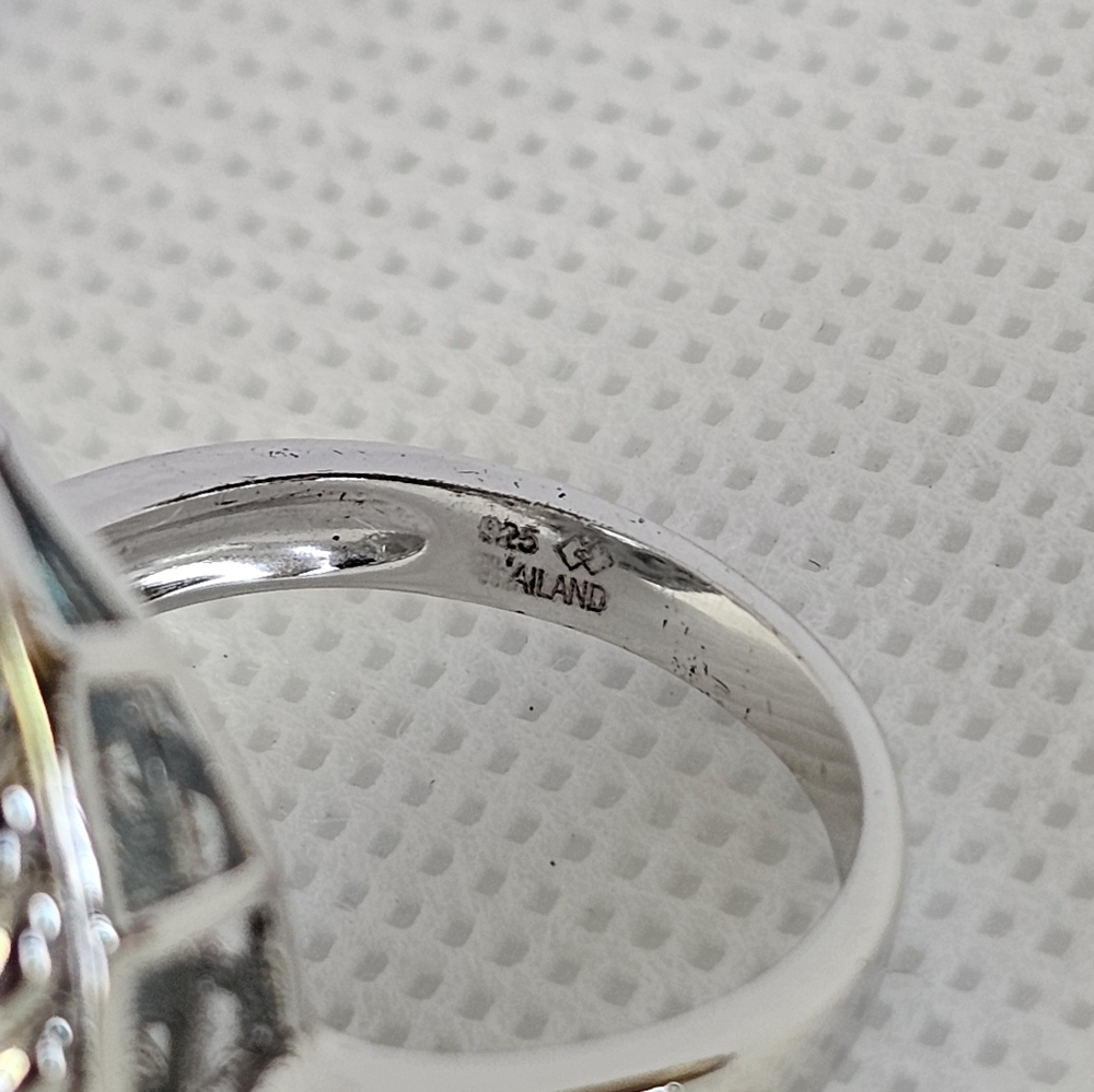 Genuine Swiss Blue Topaz Ring Sterling Silver Size 7.5! - Picture 13 of 13